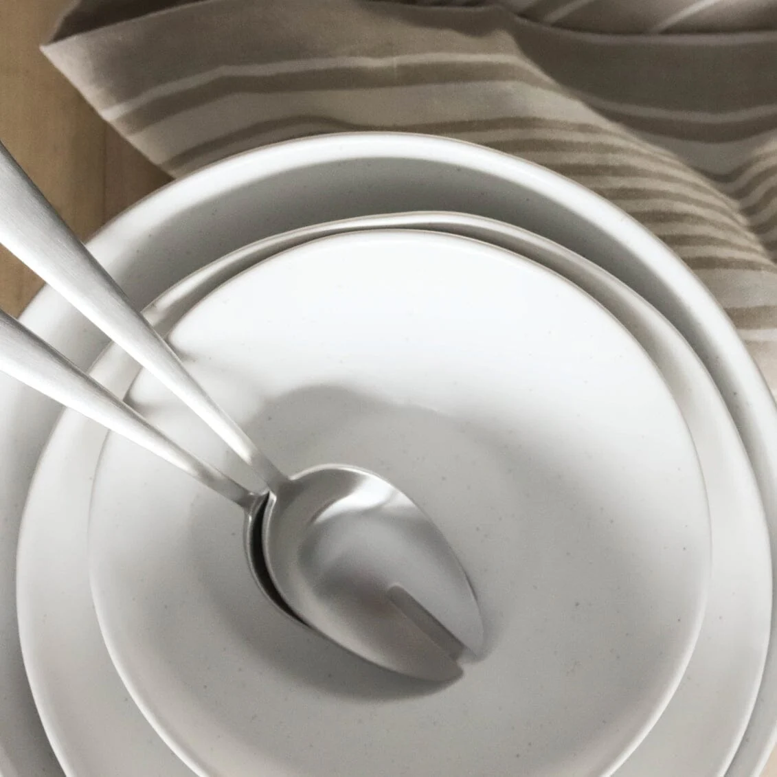 Serving Ceramics Set - Image 9